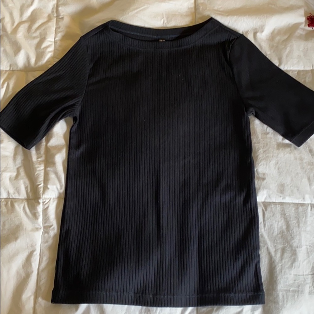 Uniqlo ribbed tee